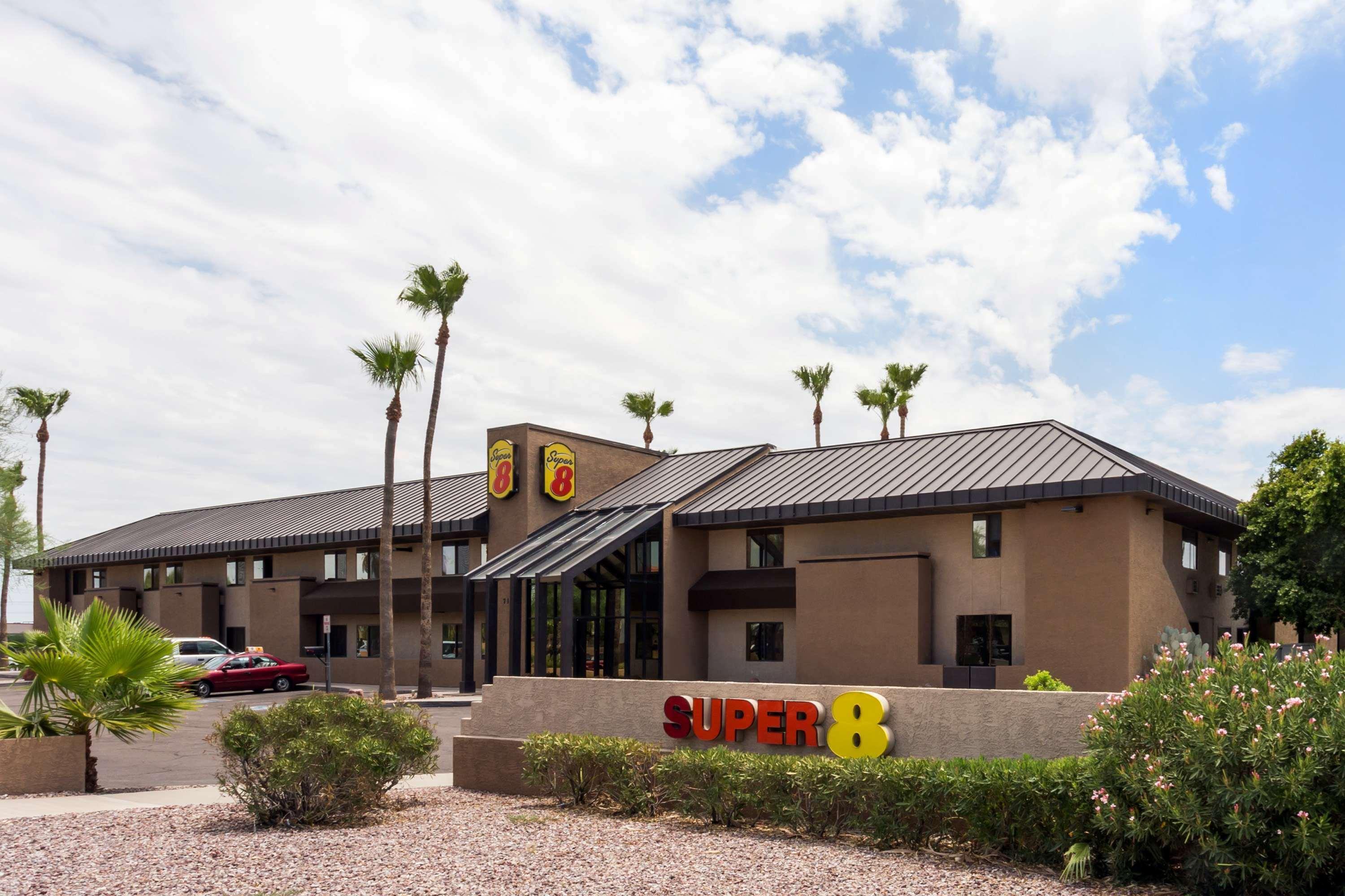 Super 8 By Wyndham Chandler Phoenix Hotel Exterior photo